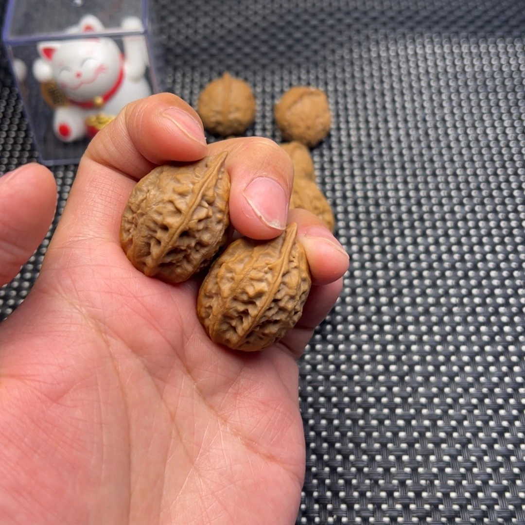 杨***多文玩核桃把件黄金叶