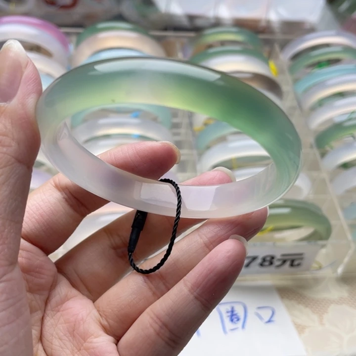 手镯玛瑙/玉髓未镶嵌56圈口