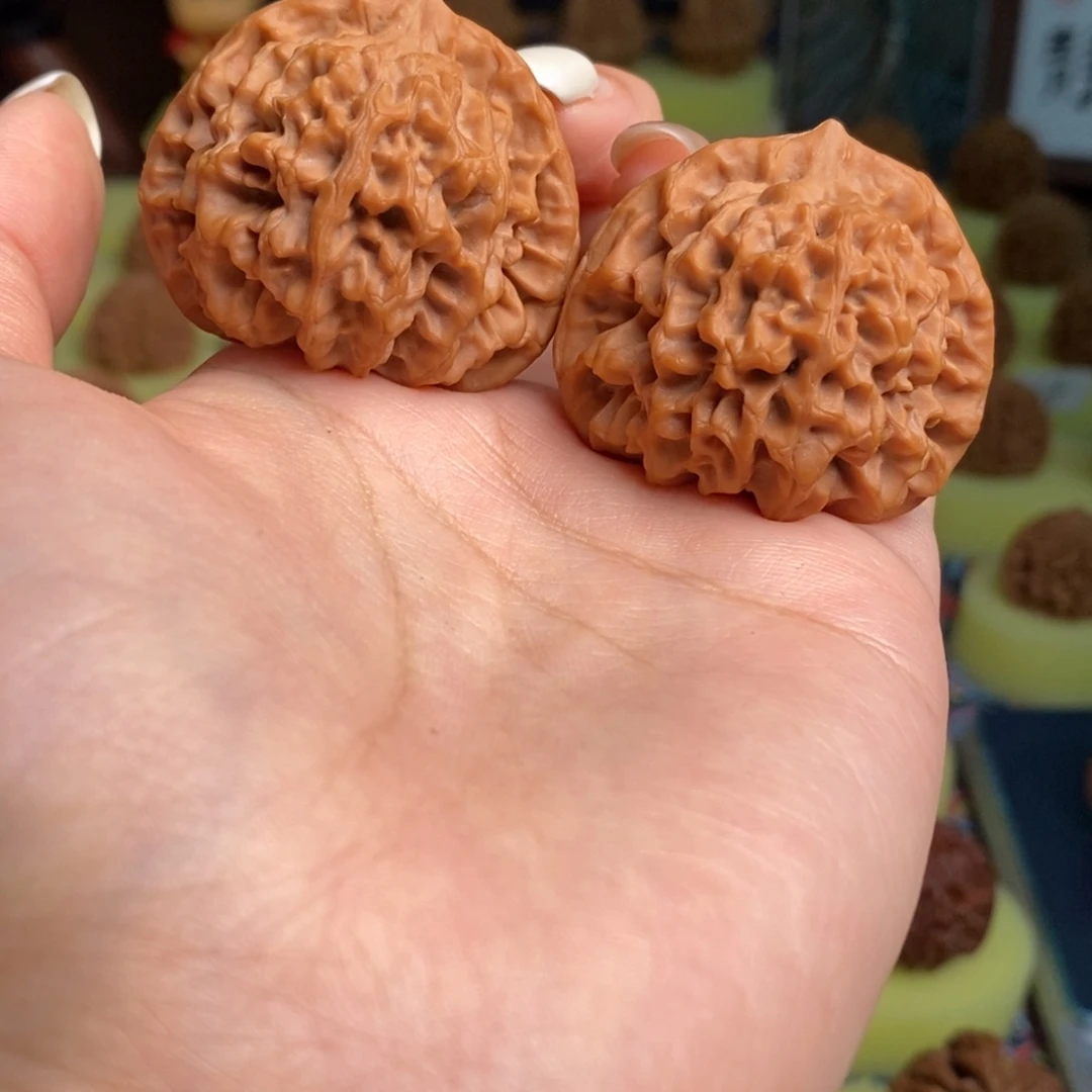 Z***伦核桃秦岭闷尖狮子头40头