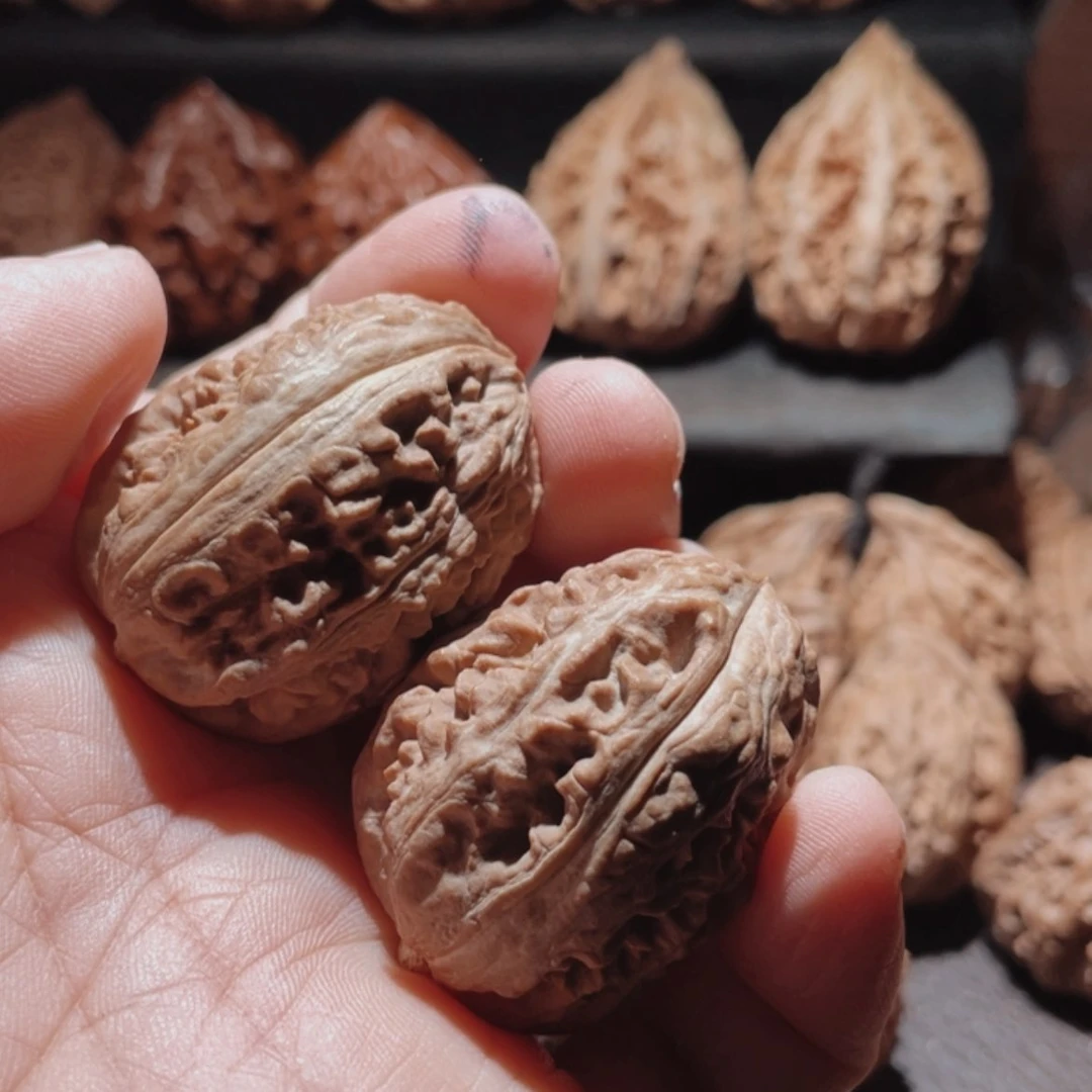 【闪购商品】文玩核桃把件东北楸子41
