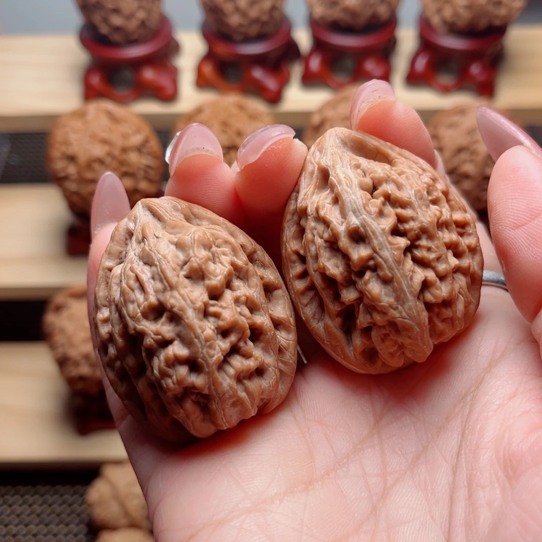 文玩核桃把件红锦鲤