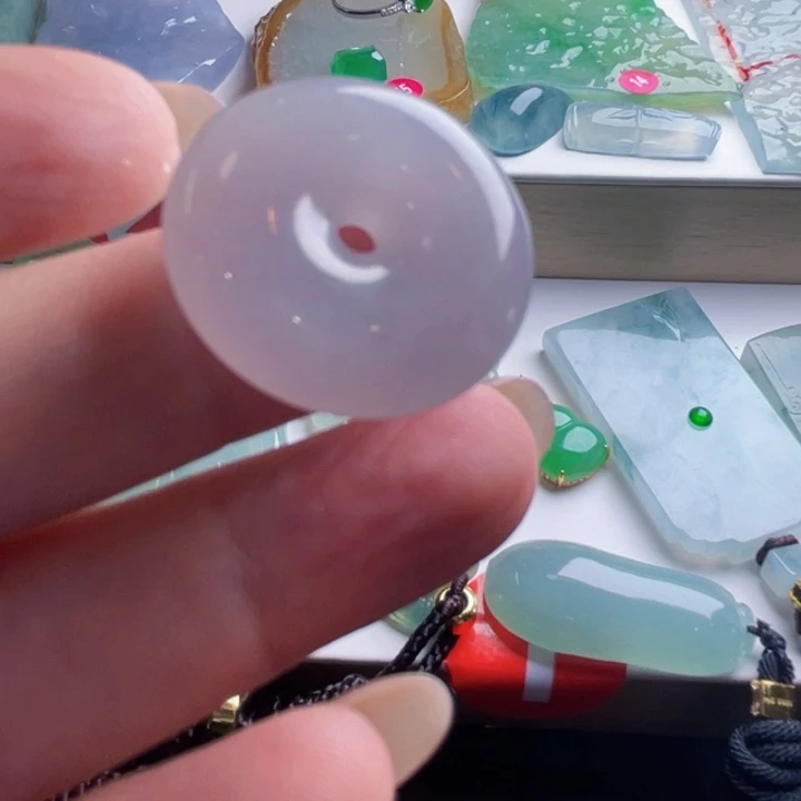 翡翠未镶嵌颈饰天然翡翠