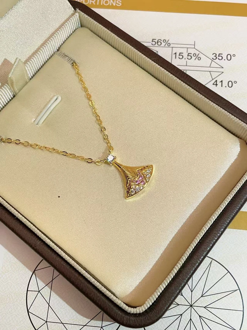 D267金色拉丝红裙子吊坠