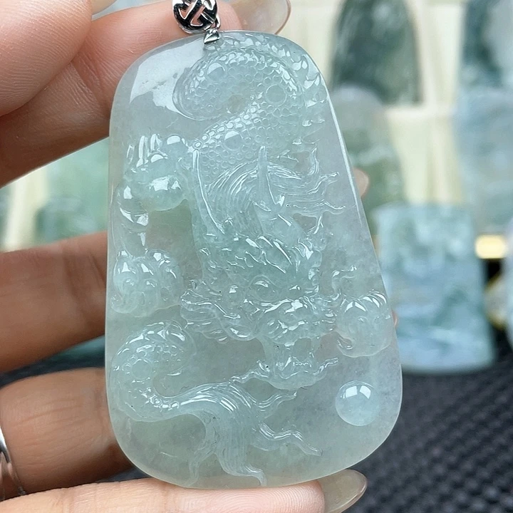 颈饰18K金镶嵌翡翠天然缅甸翡翠A货龙牌