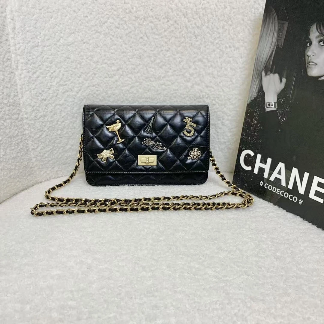 99新 Chanel/香奈儿 黑金徽章woc/226659901/12期免息/代卖服务