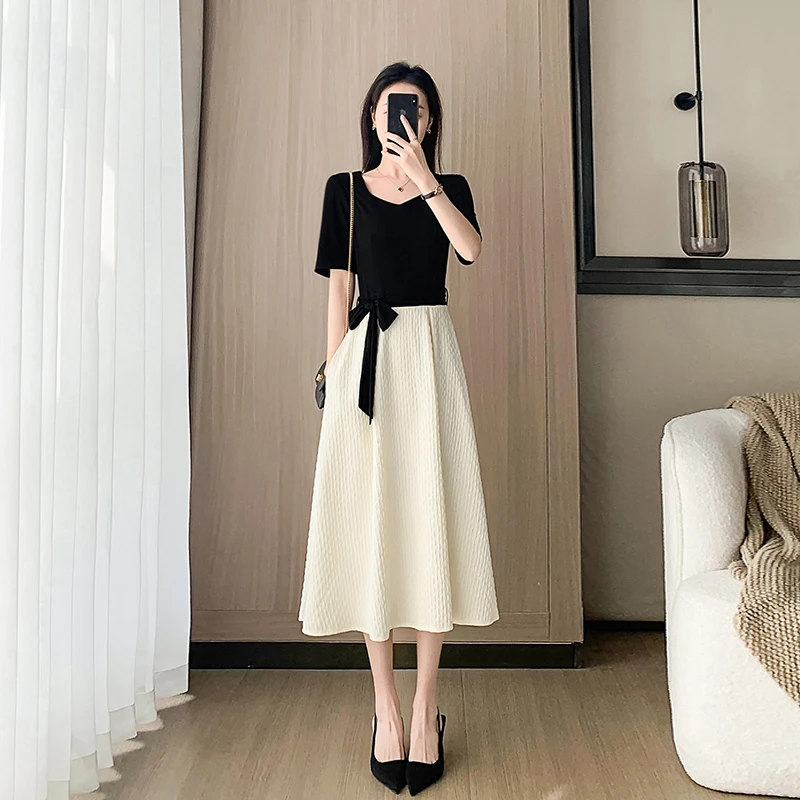 高级感黑白拼接连衣裙女夏季2025新款时尚收腰显瘦假两件套a字裙