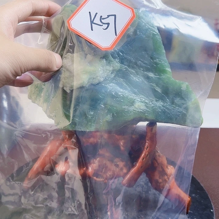 蛇纹石玉未镶嵌岫玉原石叶**?