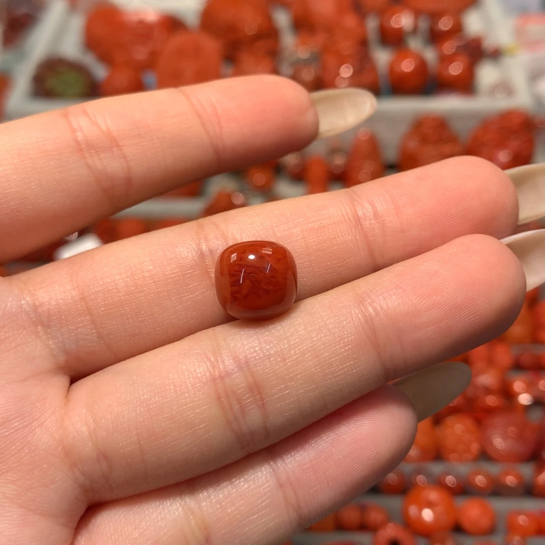 【闪购商品】未镶嵌老型南红玛瑙常****浴