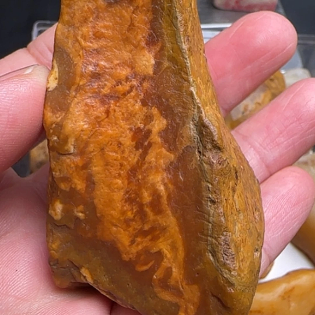 【闪购商品】田黄石大****。昌化田黄原石