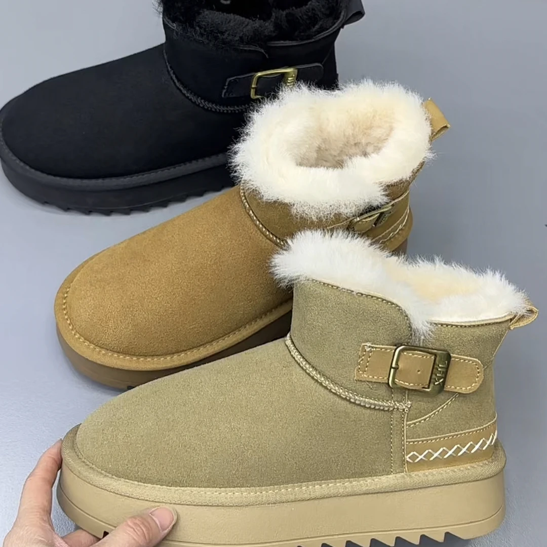 冬季保暖加绒厚底防滑女款短筒雪地靴时尚百搭好打理