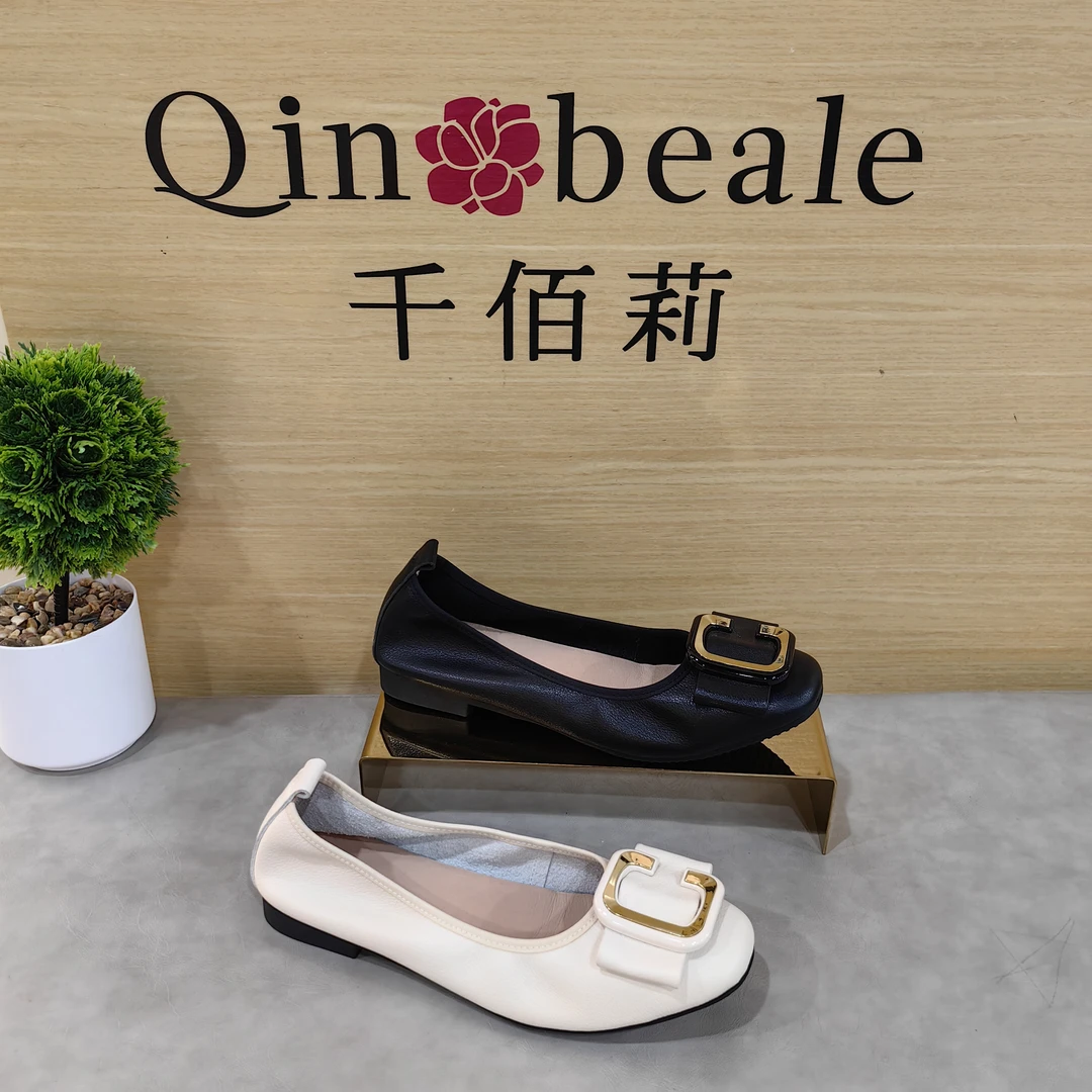 Qin&beale/千佰莉 大C扣 全牛皮软底软面 松紧收边 浅口单鞋 0839