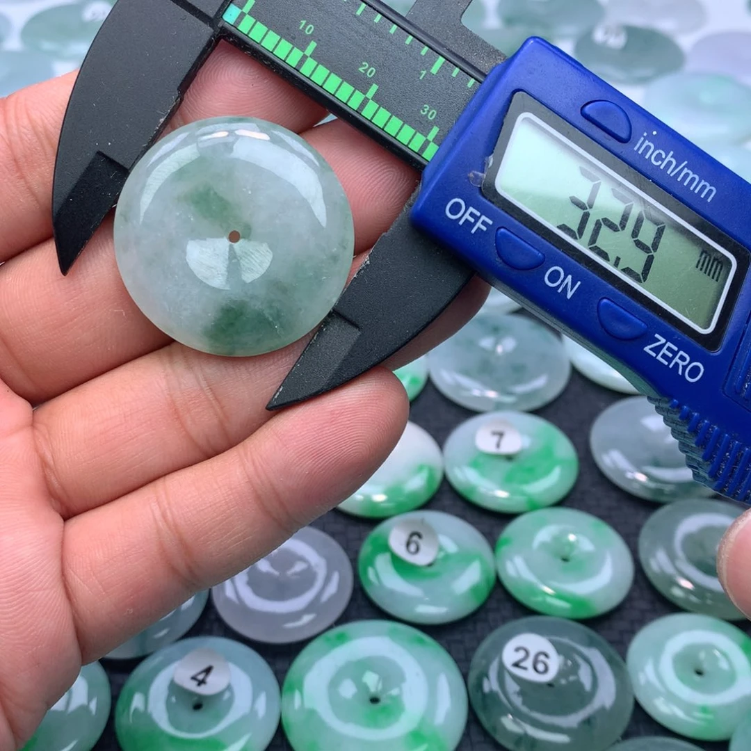 翡翠颈饰未镶嵌缅甸天然A货翡翠
