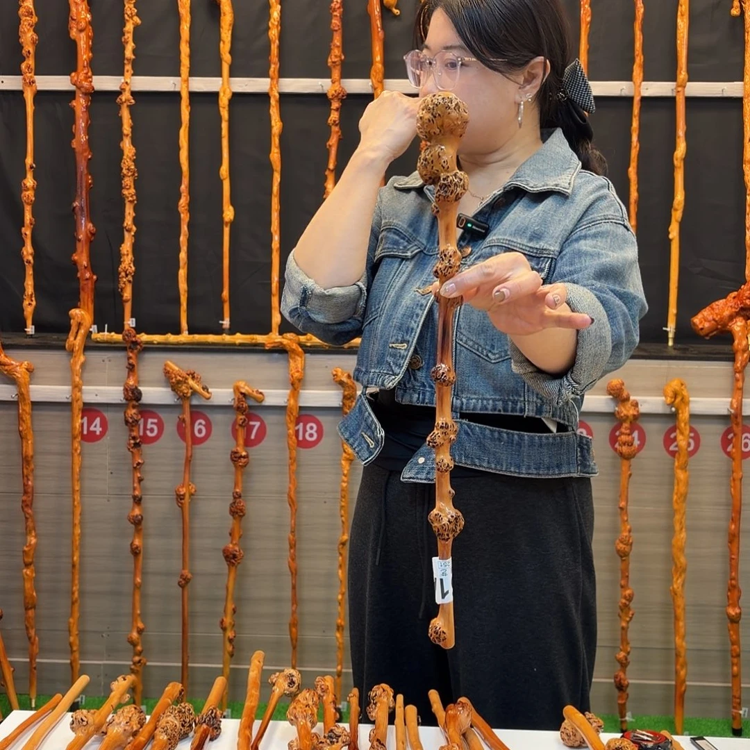 哥***哥黑果木拐杖手把件251