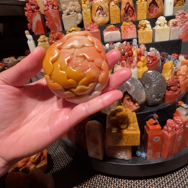 寿山石印石手把件