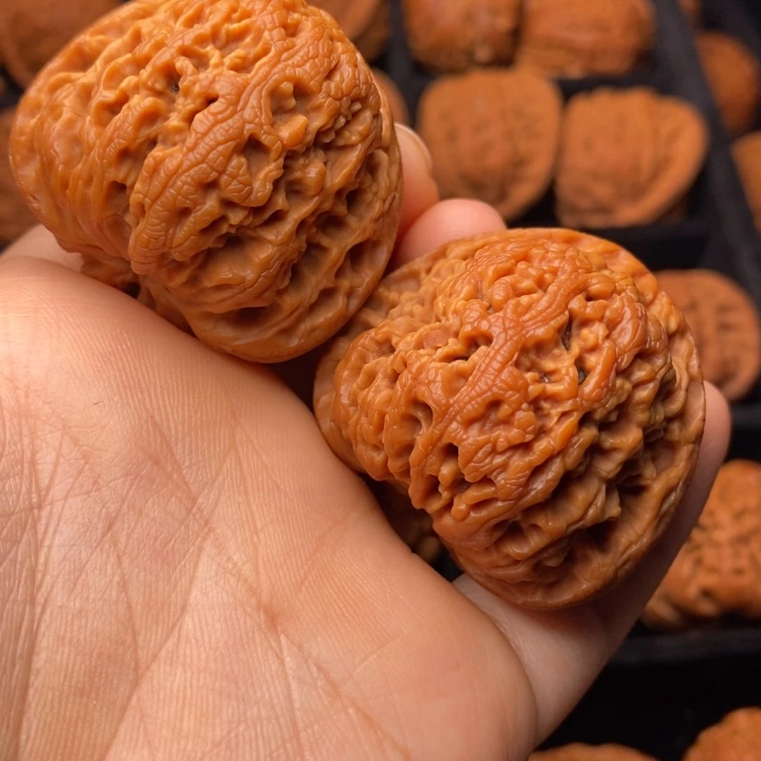 文玩核桃吊坠秦岭野生核桃