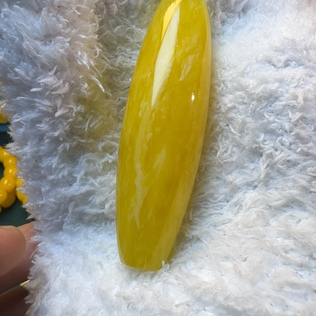 蜜蜡未镶嵌珠宝奇石
