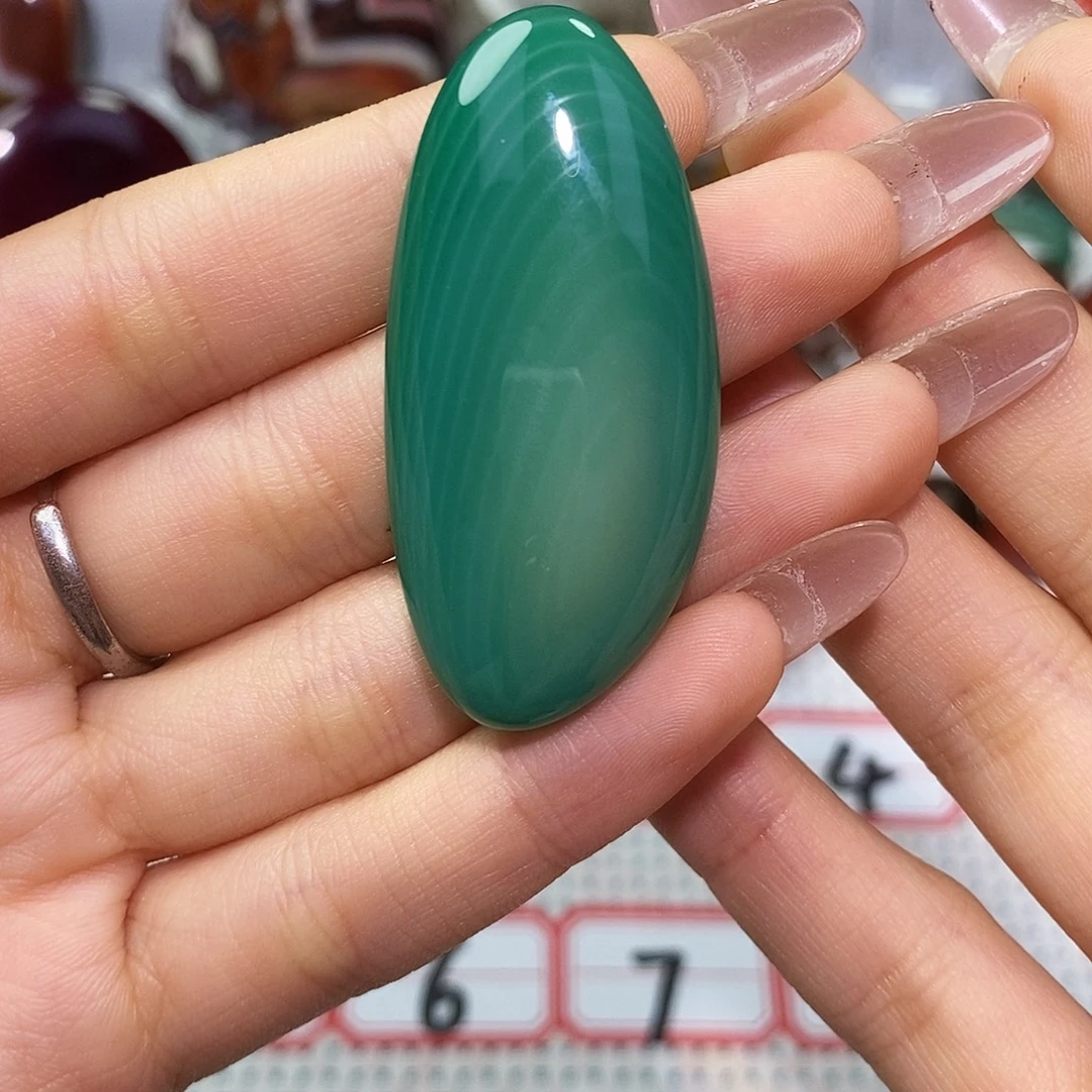 L***n未镶嵌玛瑙/玉髓珠宝奇石