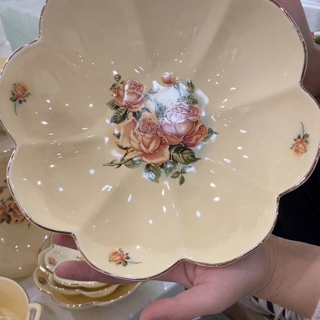 星博陶瓷……………………………………