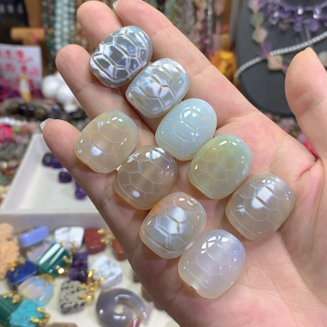 未镶嵌玛瑙/玉髓珠宝半成品樱花玛瑙雕刻件2颗卡20m