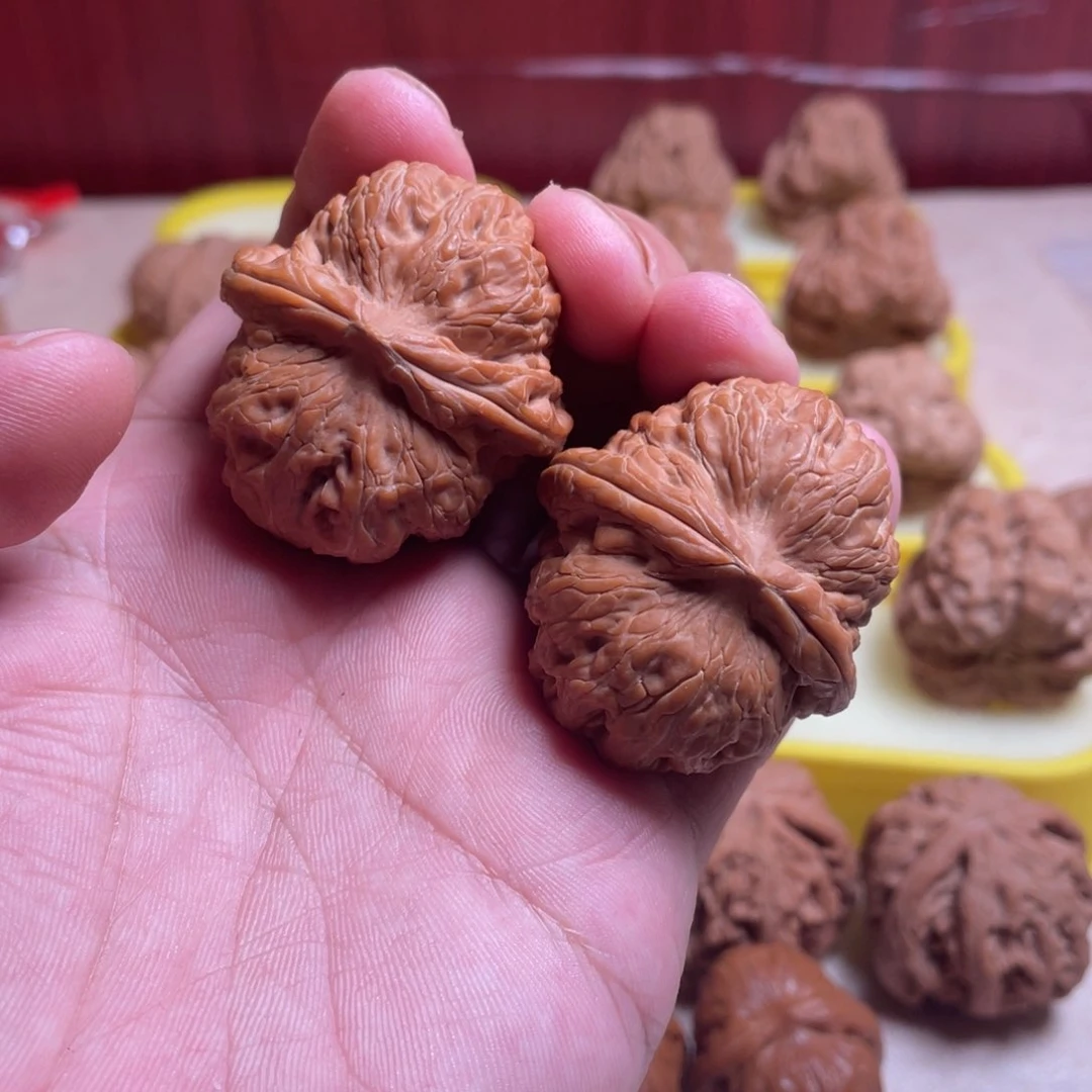 把件文玩核桃鱼**生核桃