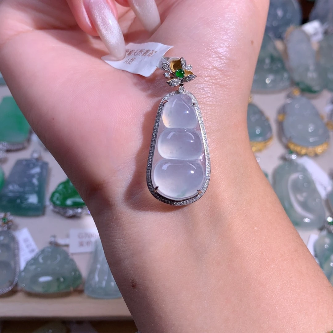 翡翠吊坠(不含链)18K金镶嵌