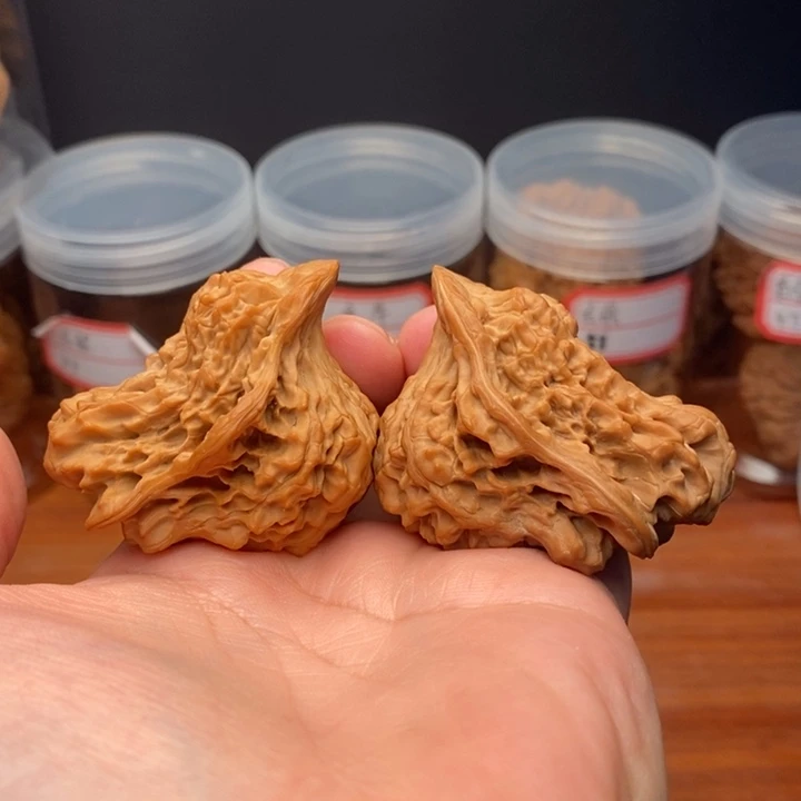 文玩核桃把件麻核桃鸳鸯戏水