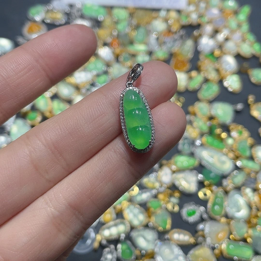 翡翠颈饰18K金镶嵌刘*金天然翡翠18kA货