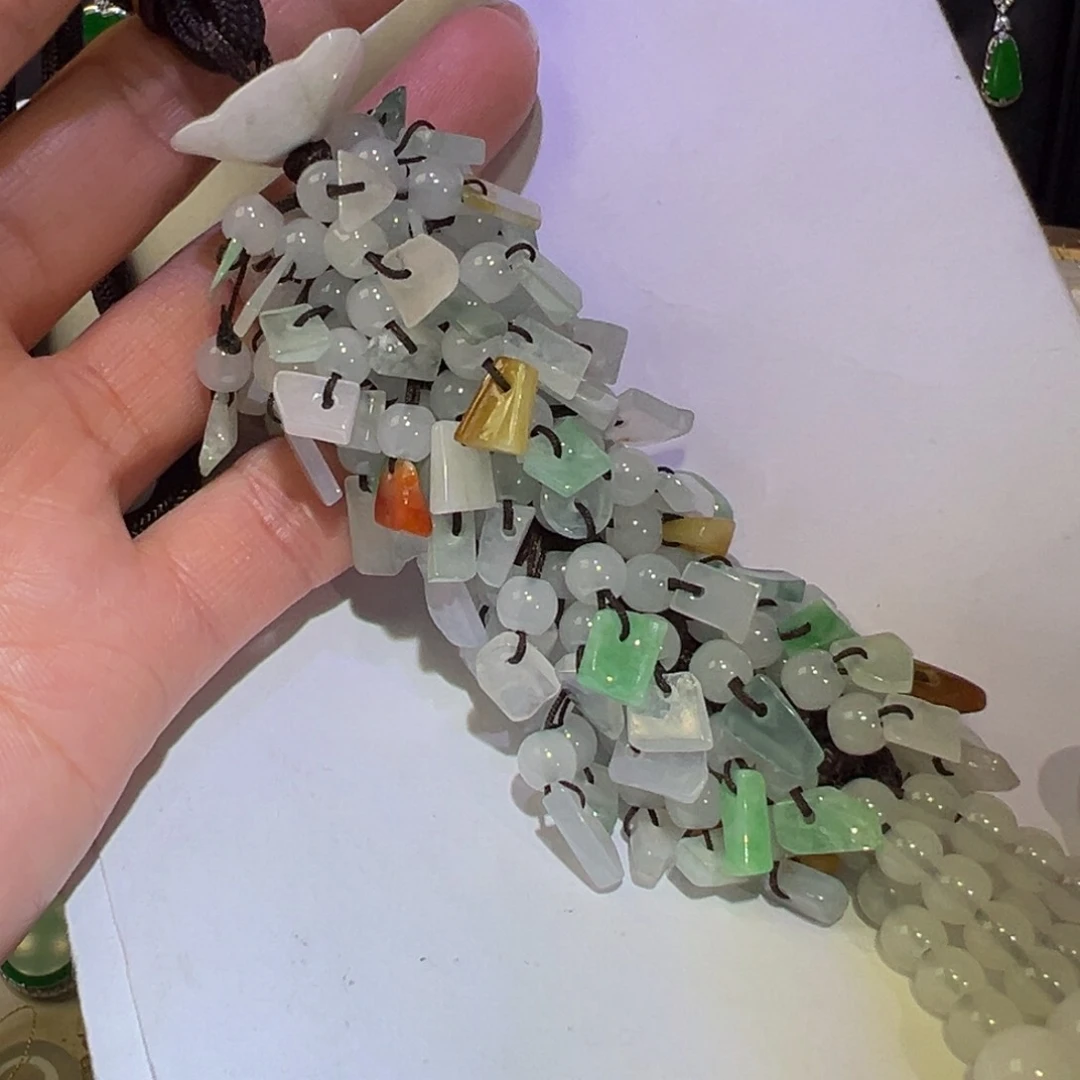 翡翠颈饰未镶嵌吊坠