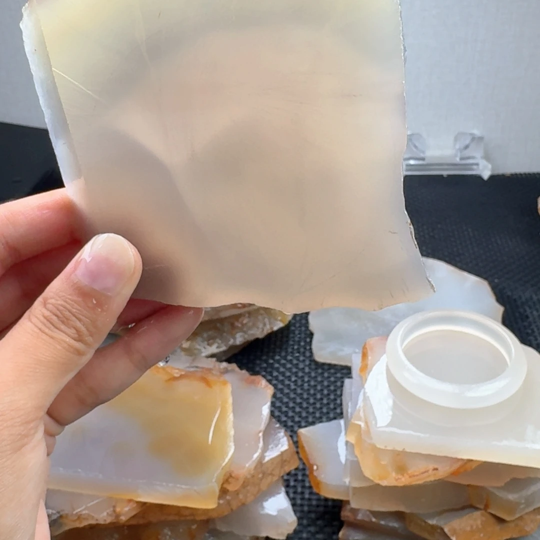 摇***曳定制玛瑙肥的平安扣