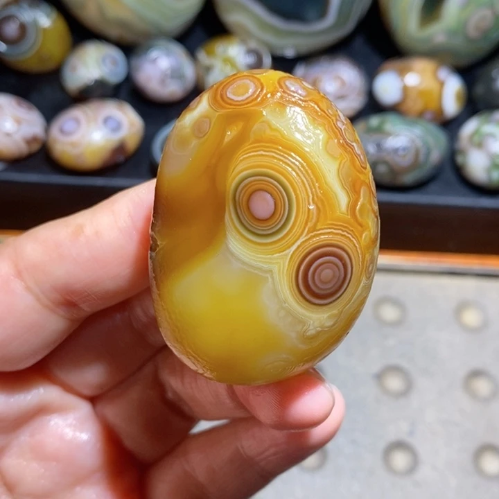 未镶嵌玛瑙/玉髓珠宝半成品9