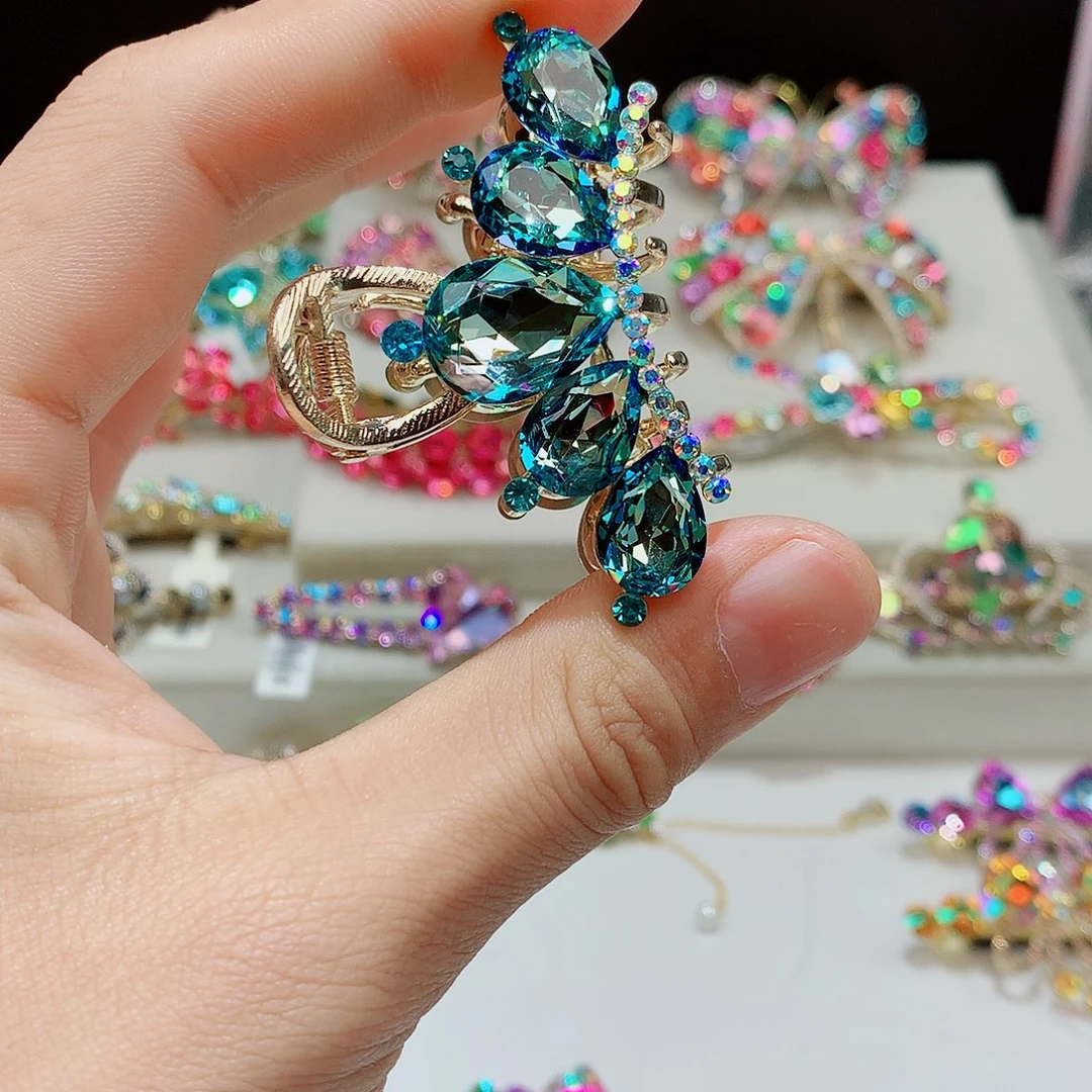 皮质铁合金发饰等