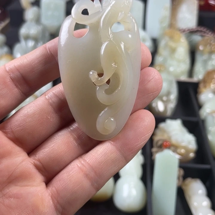 颈饰未镶嵌和田玉