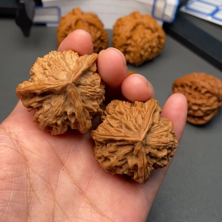 文玩核桃吊坠核桃