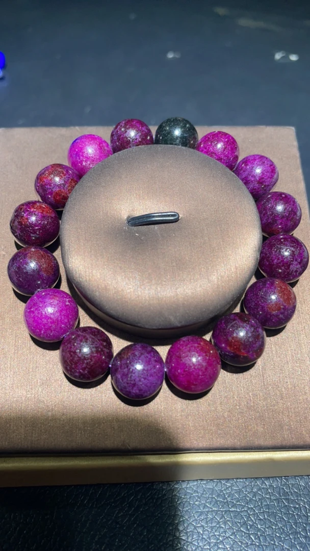 22  卡14血红手链