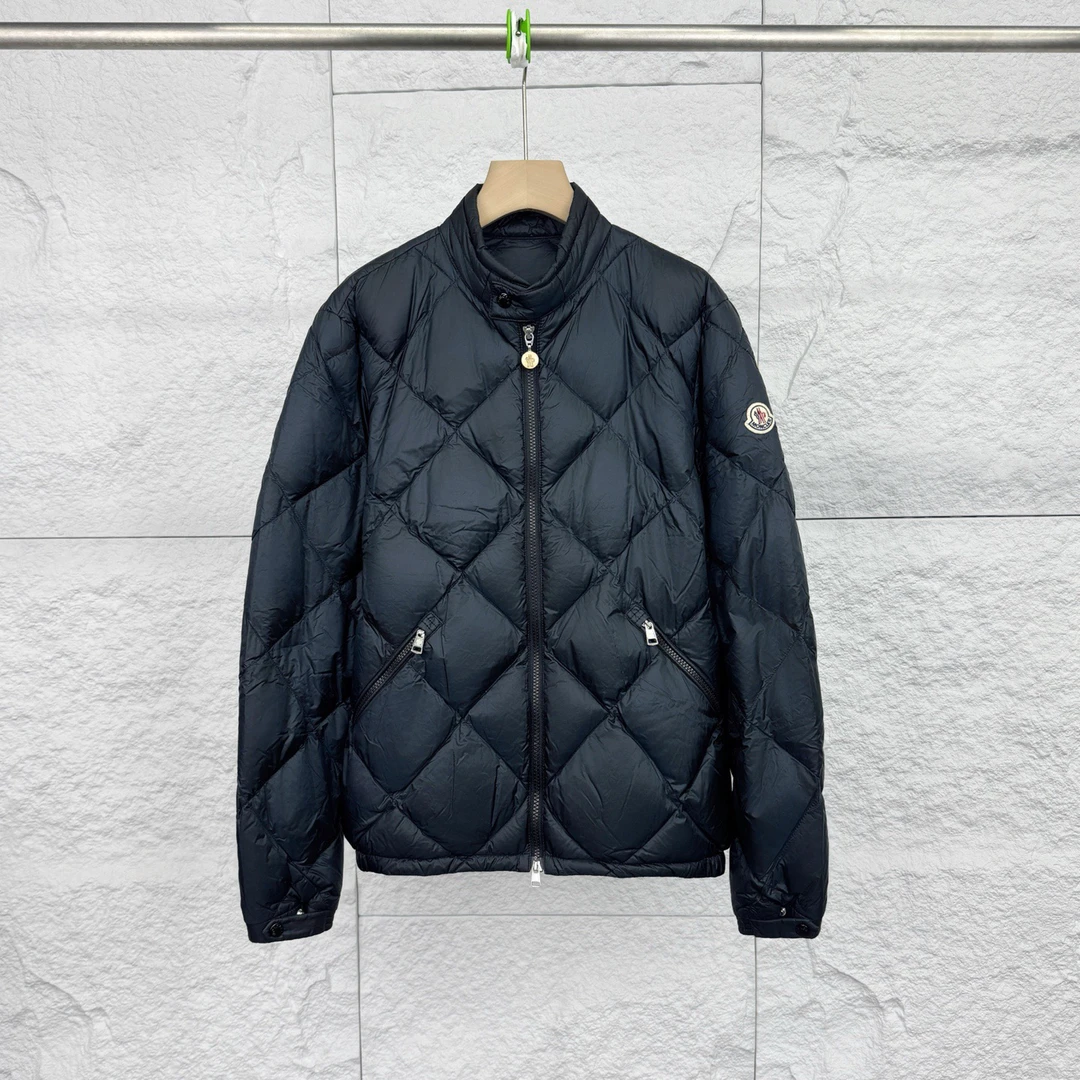 99新 MONCLER 1码/黑色菱格拉链长袖羽绒服/17053898