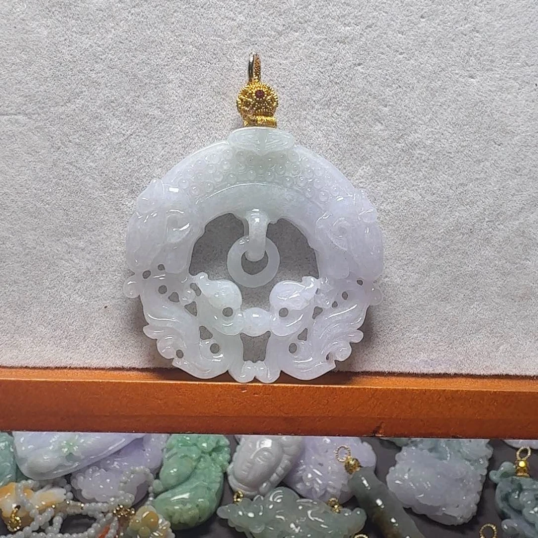 吊坠(赠链)未镶嵌翡翠