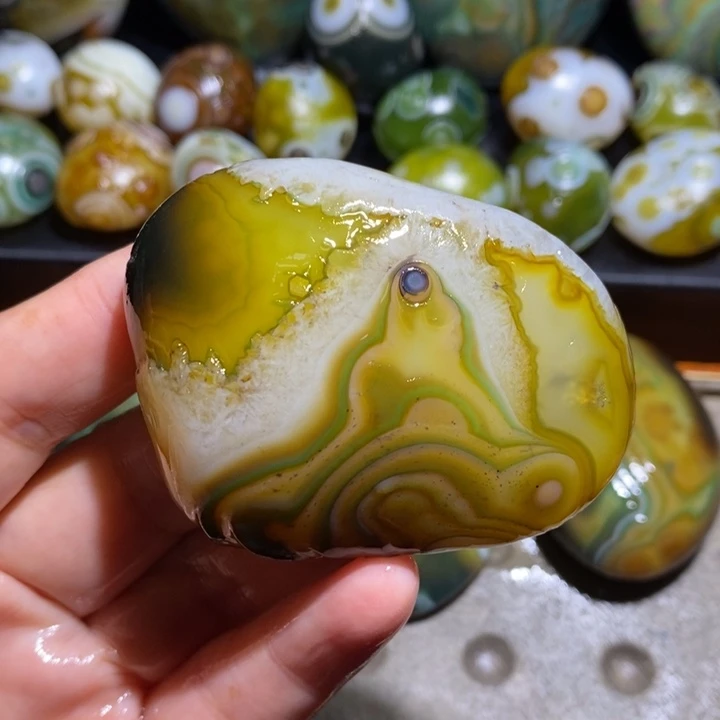 未镶嵌玛瑙/玉髓珠宝半成品48