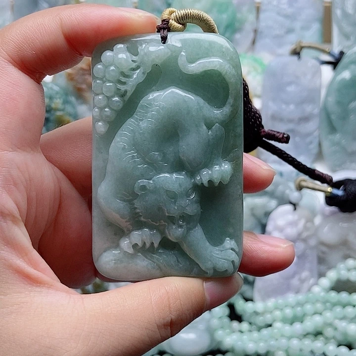 翡翠未镶嵌吊坠(不含链)1