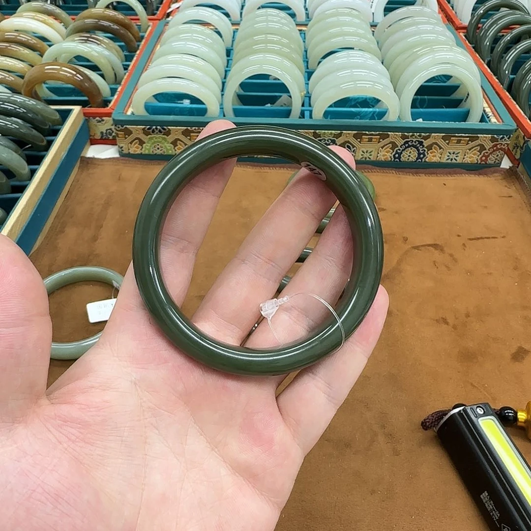 和田玉手镯未镶嵌1