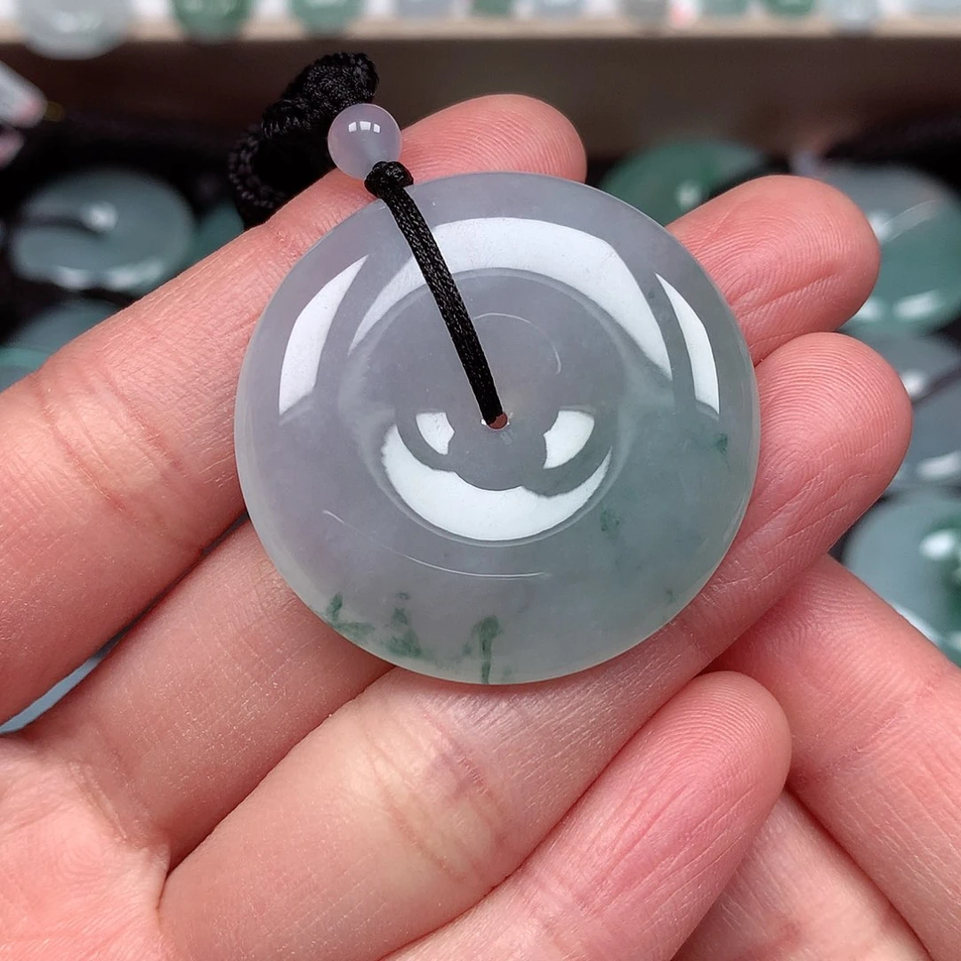 翡翠颈饰未镶嵌裕*平安扣