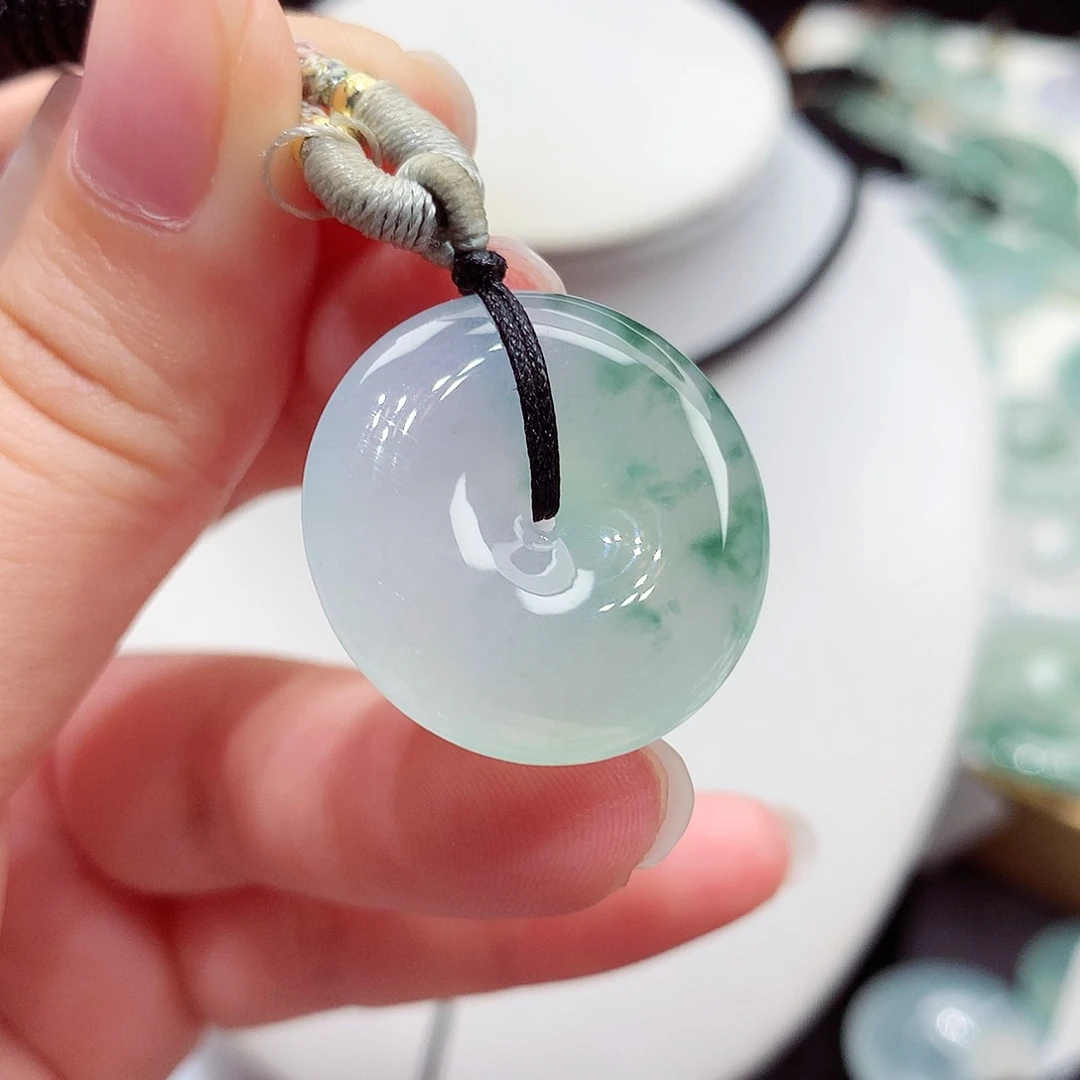 颈饰未镶嵌翡翠翡翠56，24.1/5.8