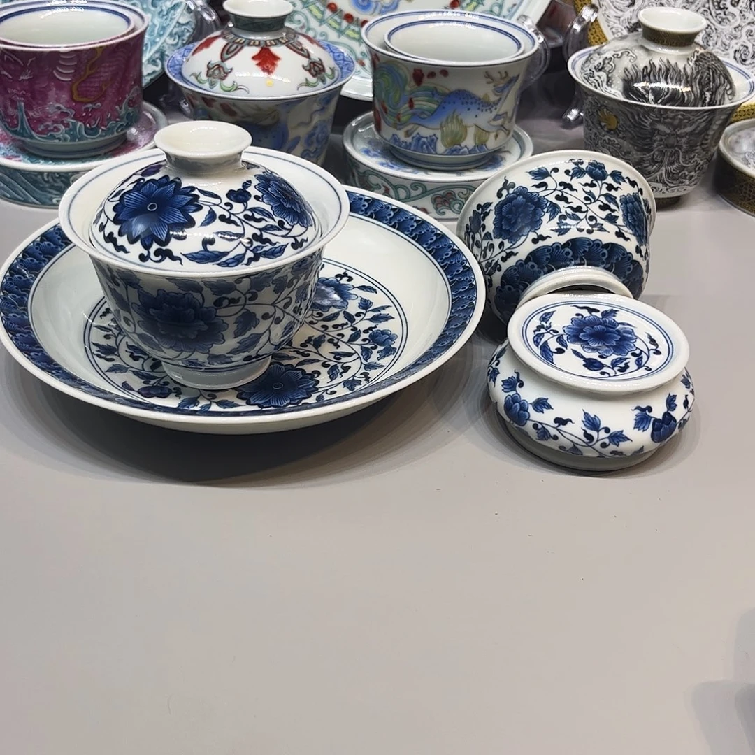 李***佳景德镇瓷器鉴定中心