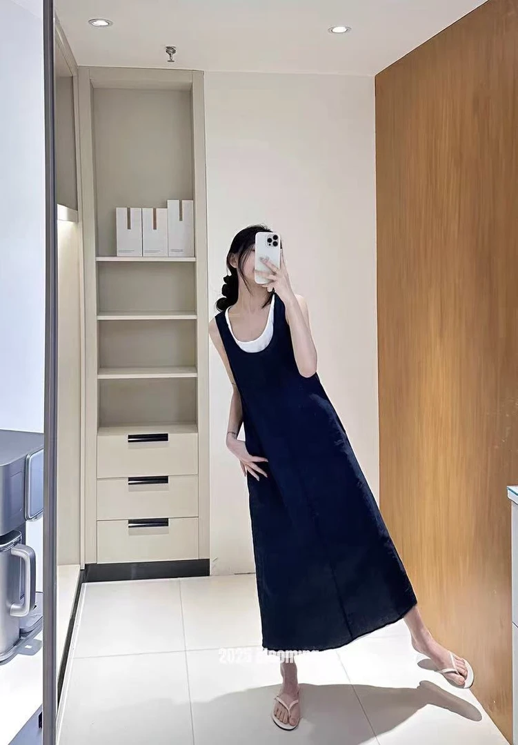 小雅姐姐  韩版极简风假两件叠穿U领A字连衣裙IV31