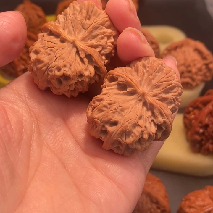 文玩核桃吊坠梵****诵工艺核桃