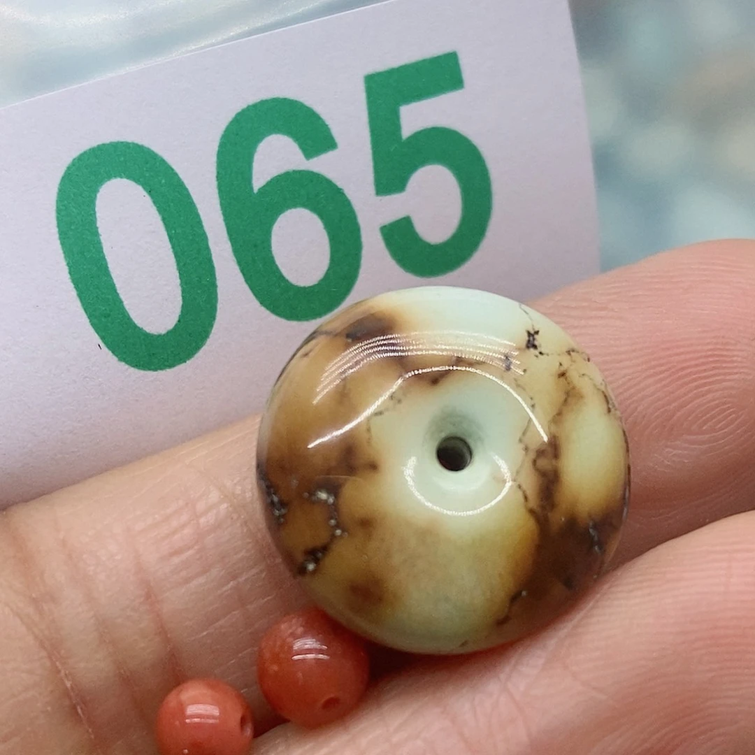 南红玛瑙未镶嵌珠宝奇石