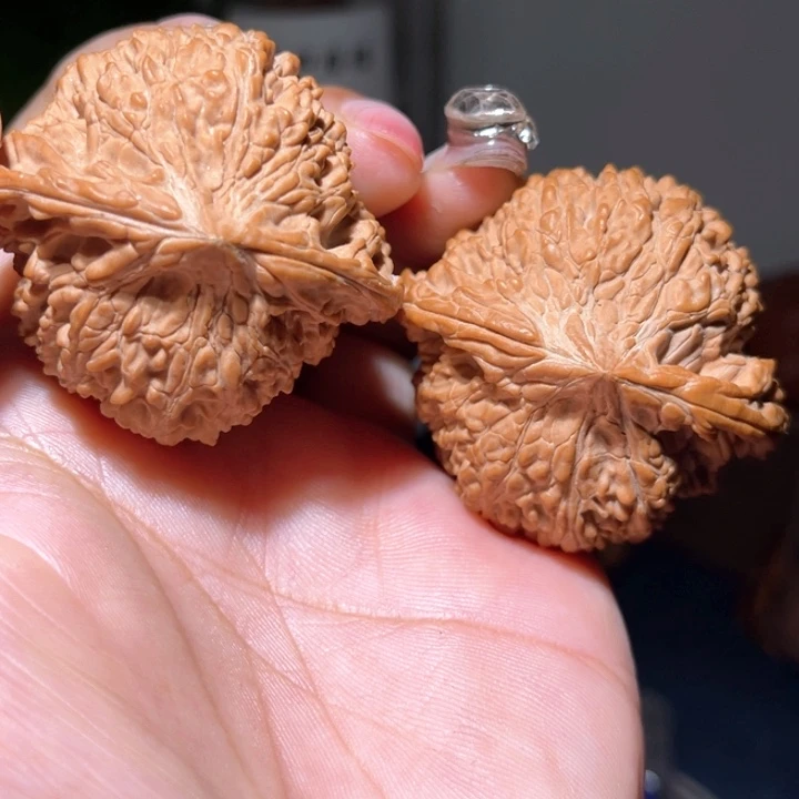 桃核吊坠可***花            46