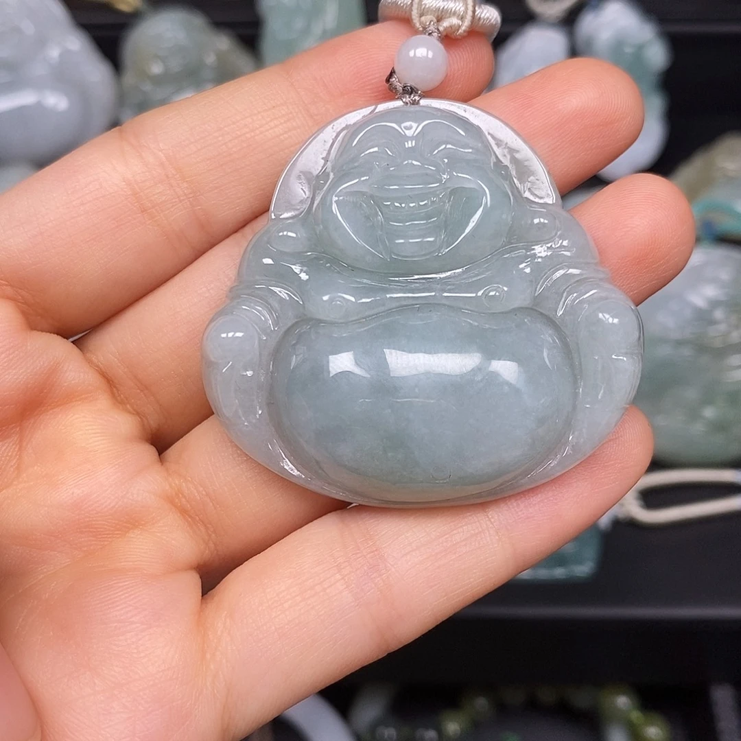 翡翠未镶嵌颈饰佛公
