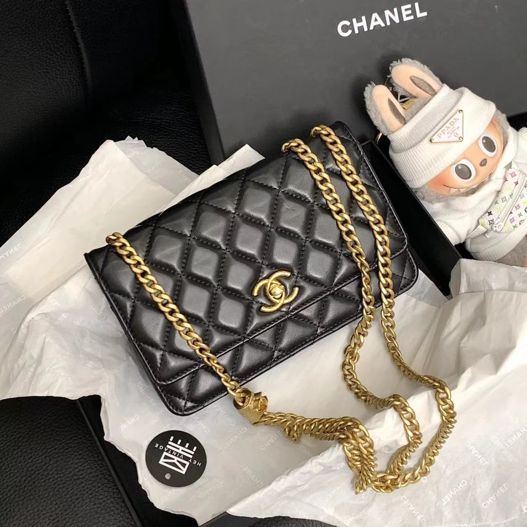99新 Chanel/香奈儿 黑金羊皮金柱woc包 19cm 14349679