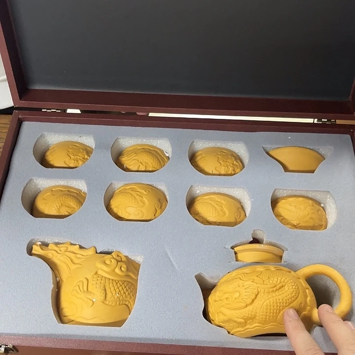 孤品茶具套装等。