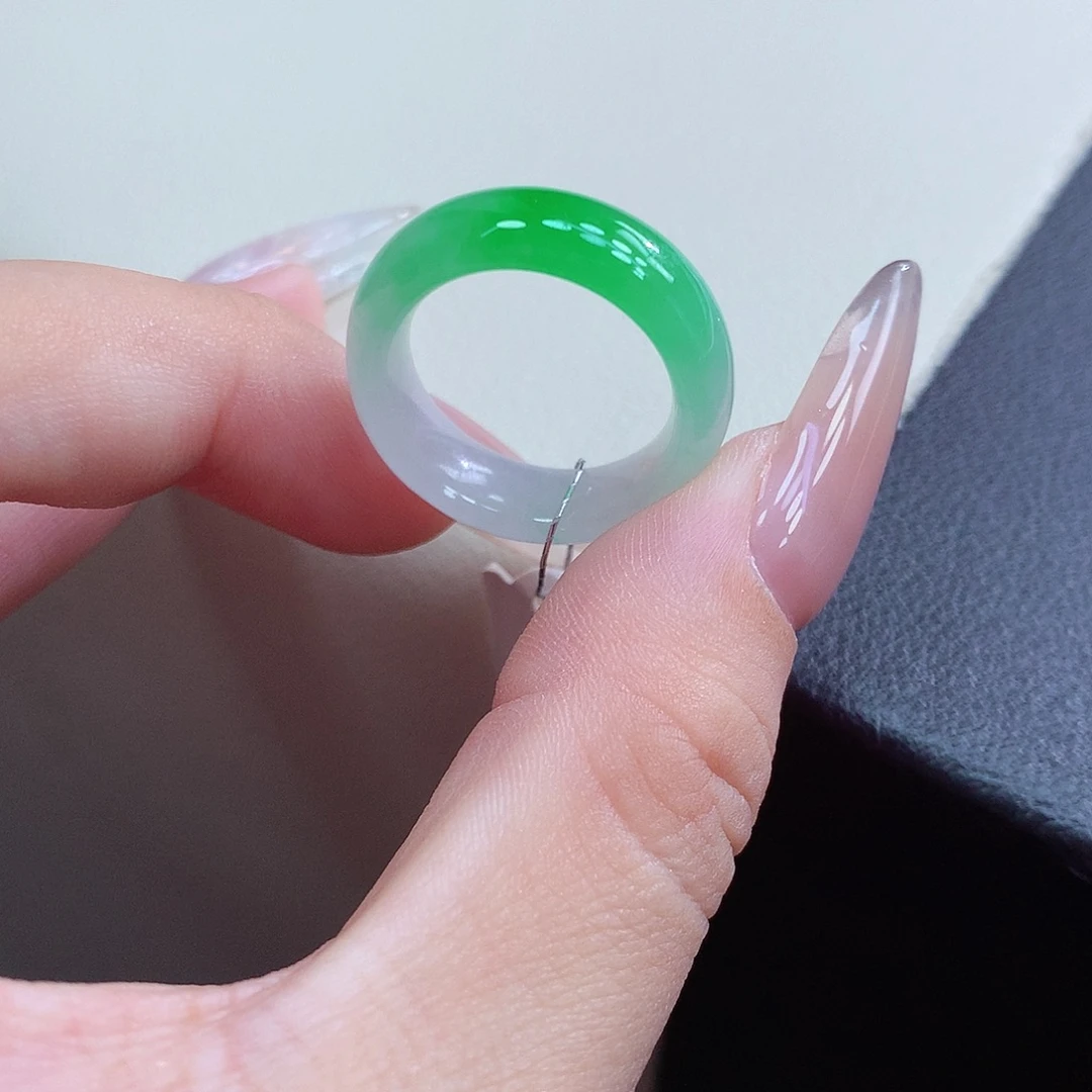 翡翠未镶嵌戒圈13号